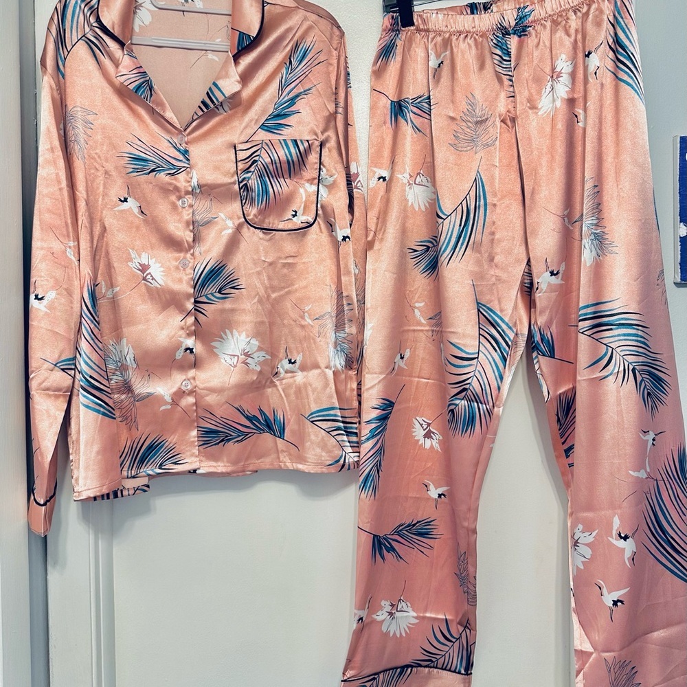NWT Pink Salmon Botanical Accents Cozy Sleepwear Set-Long Sleeves Top & Bottom L